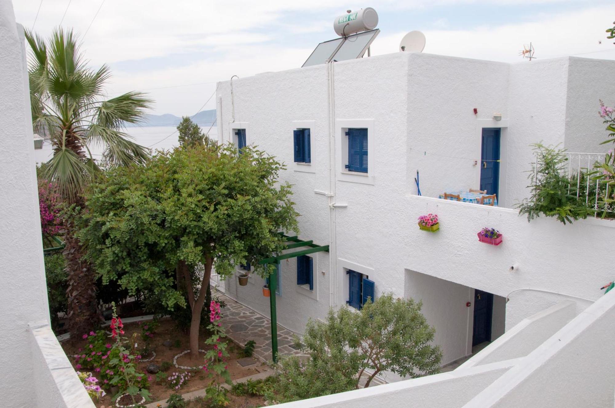 Tatsis Apartments Masouri Eksteriør billede