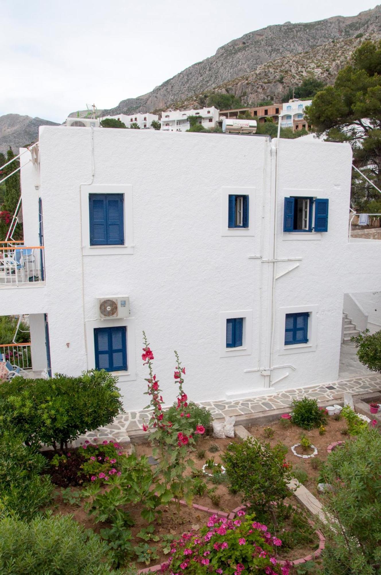Tatsis Apartments Masouri Eksteriør billede