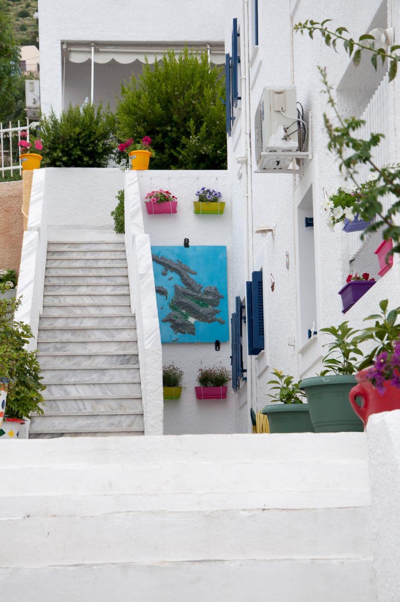 Tatsis Apartments Masouri Eksteriør billede