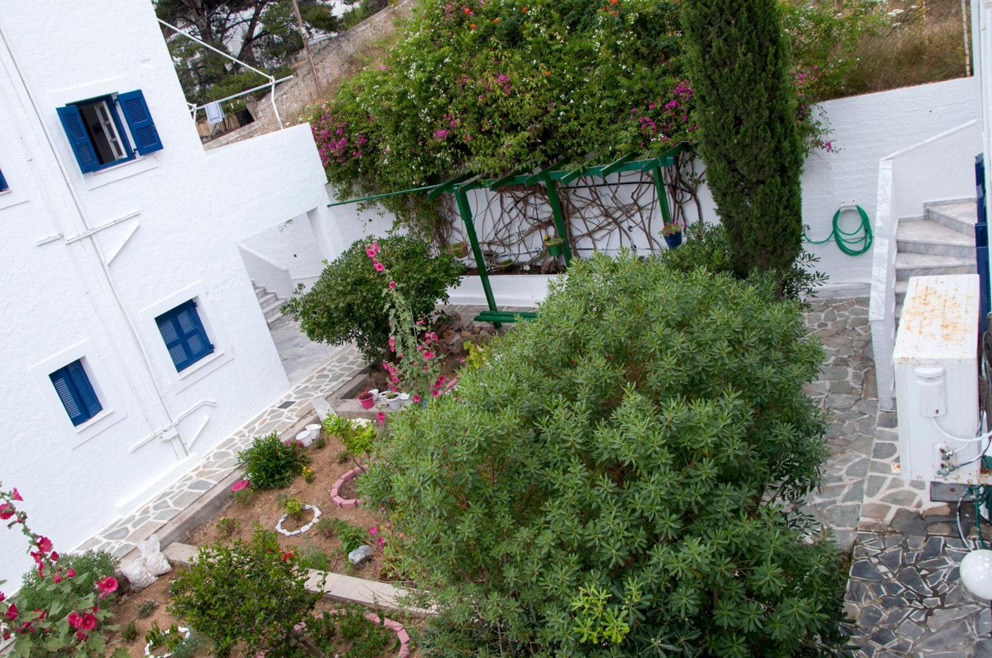 Tatsis Apartments Masouri Eksteriør billede