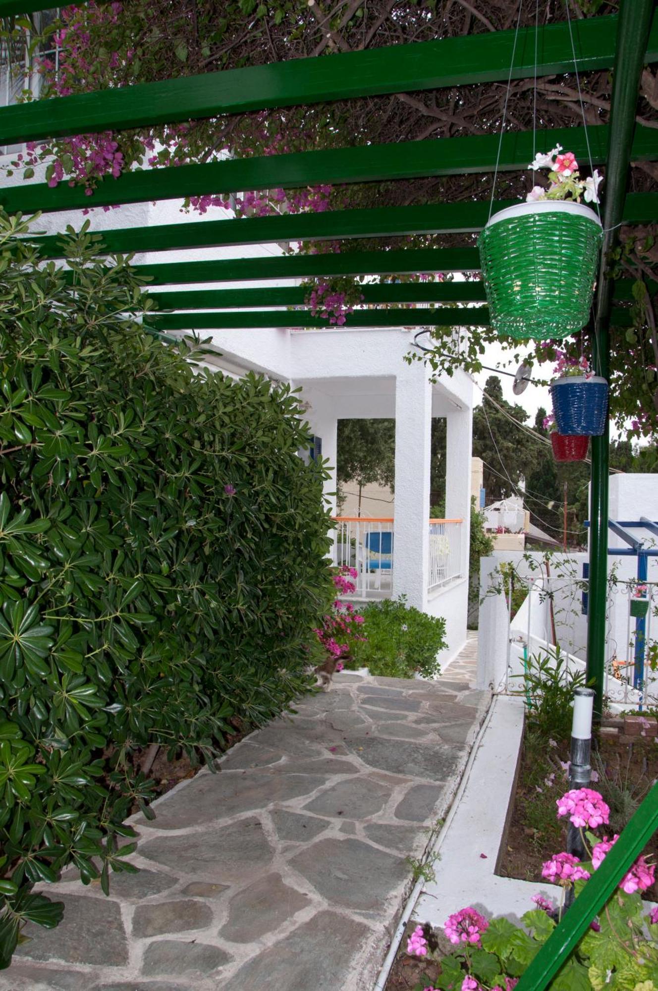 Tatsis Apartments Masouri Eksteriør billede